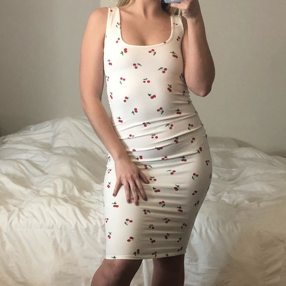 white cherry dress forever 21